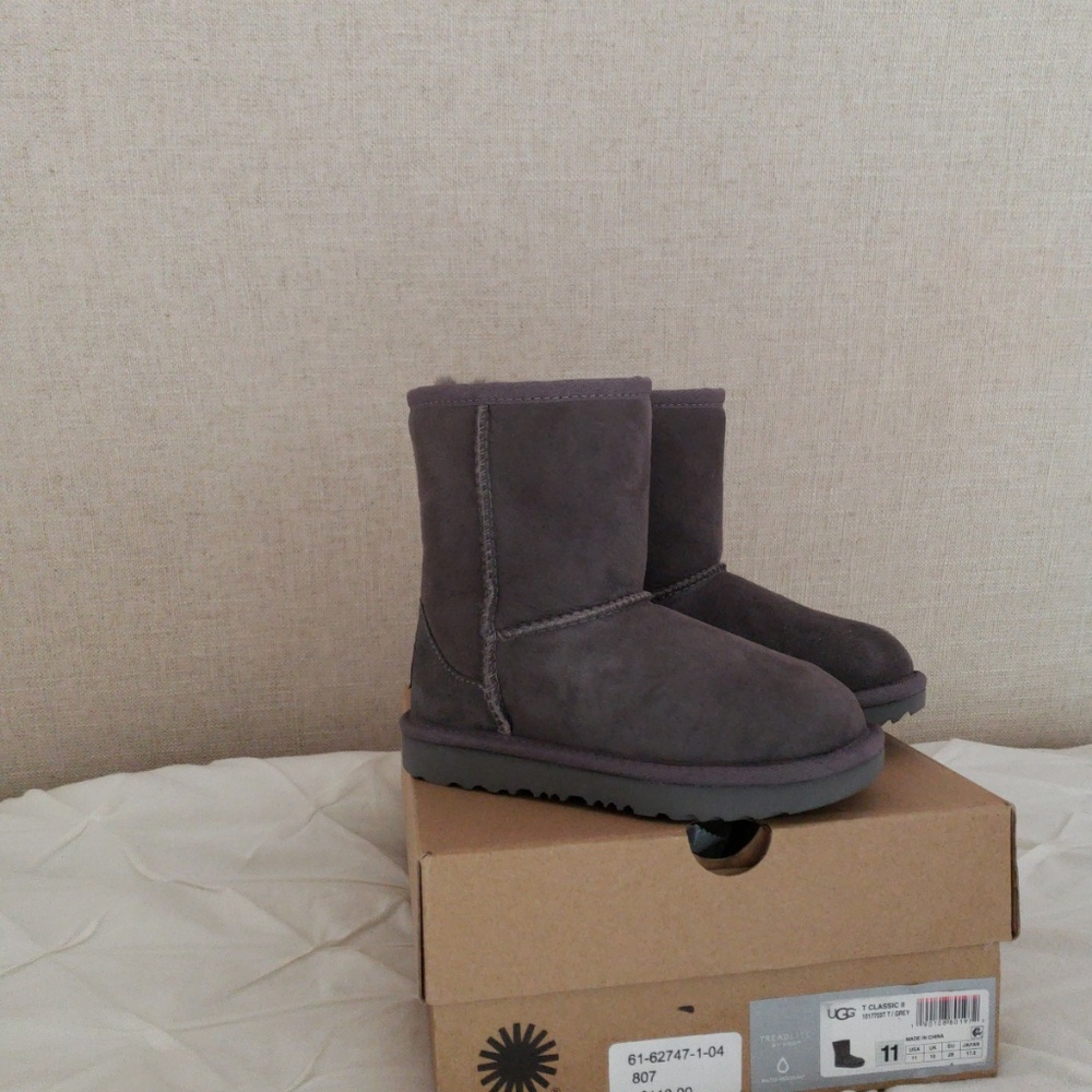 Girl's UGG Boots